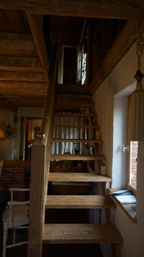 Les Hotes Des Guillemets Laglorieuse 外观 照片